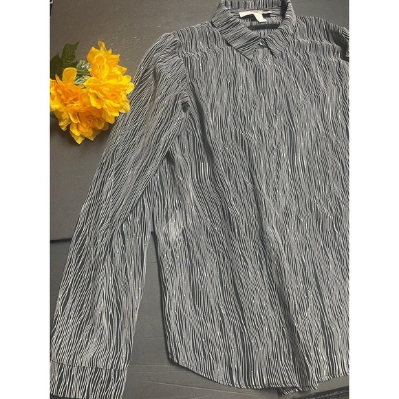 Blouse size small - Picture 3 of 8